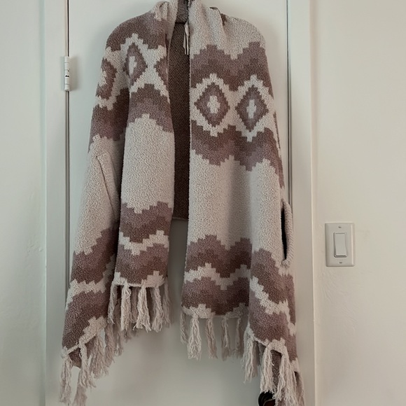 💗Barefoot Dreams Boho Tribal Print Poncho Cardigan - Picture 4 of 7